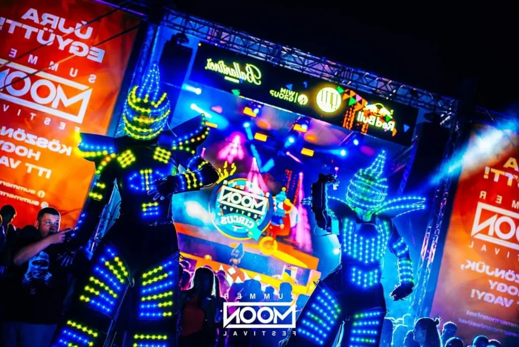 LED gólyalábas robot show