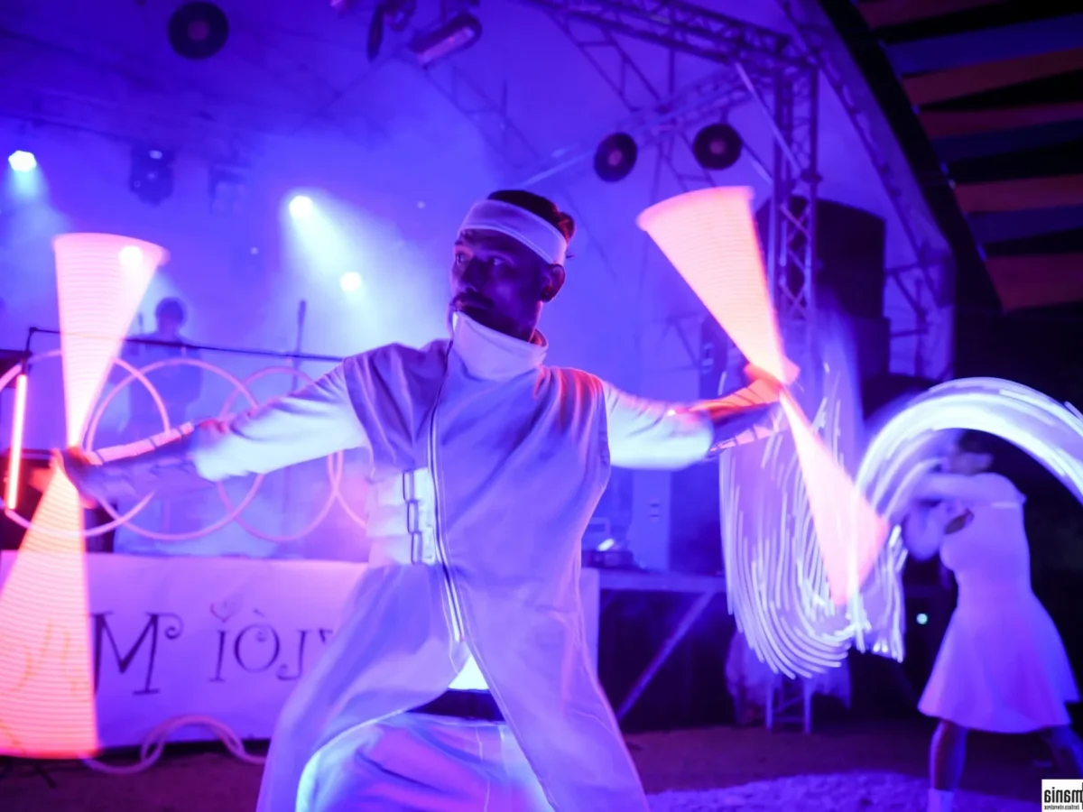 LED show és fénycirkusz